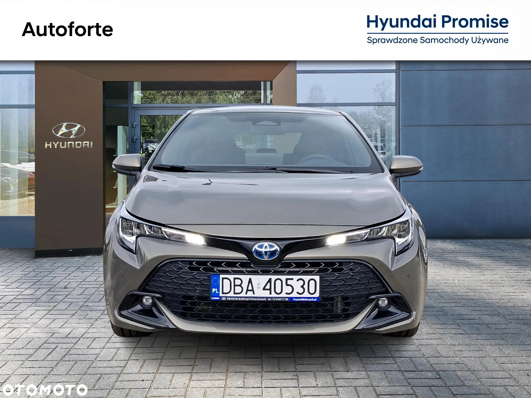 Toyota Corolla 1.8 Hybrid Comfort - 8