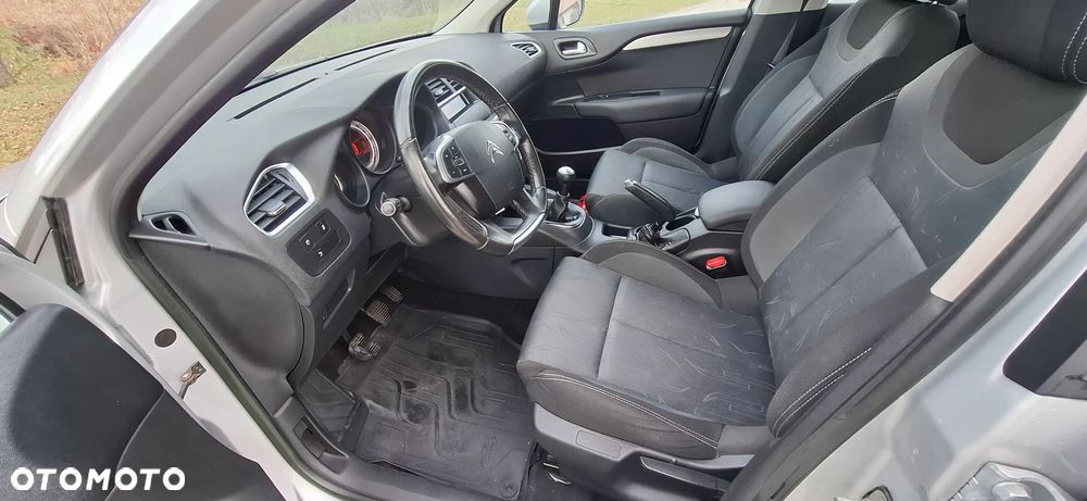 Citroën C4 1.4 VTi Seduction - 16