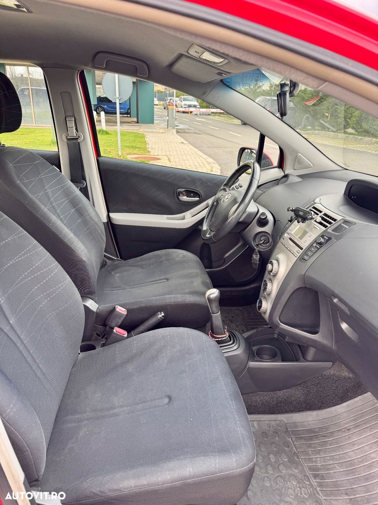 Toyota Yaris 1.3 Sol - 13