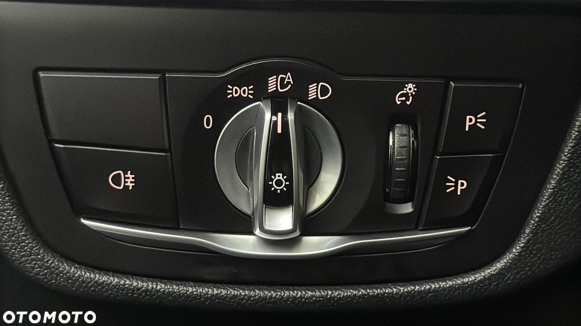 BMW X3 xDrive20d Advantage - 31