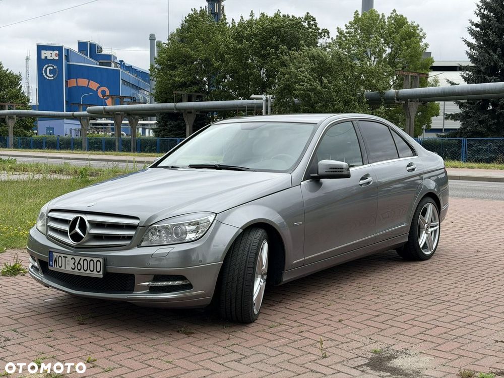 Mercedes-Benz Klasa C 180 BlueEFFICIENCY 7G-TRONIC Elegance - 3