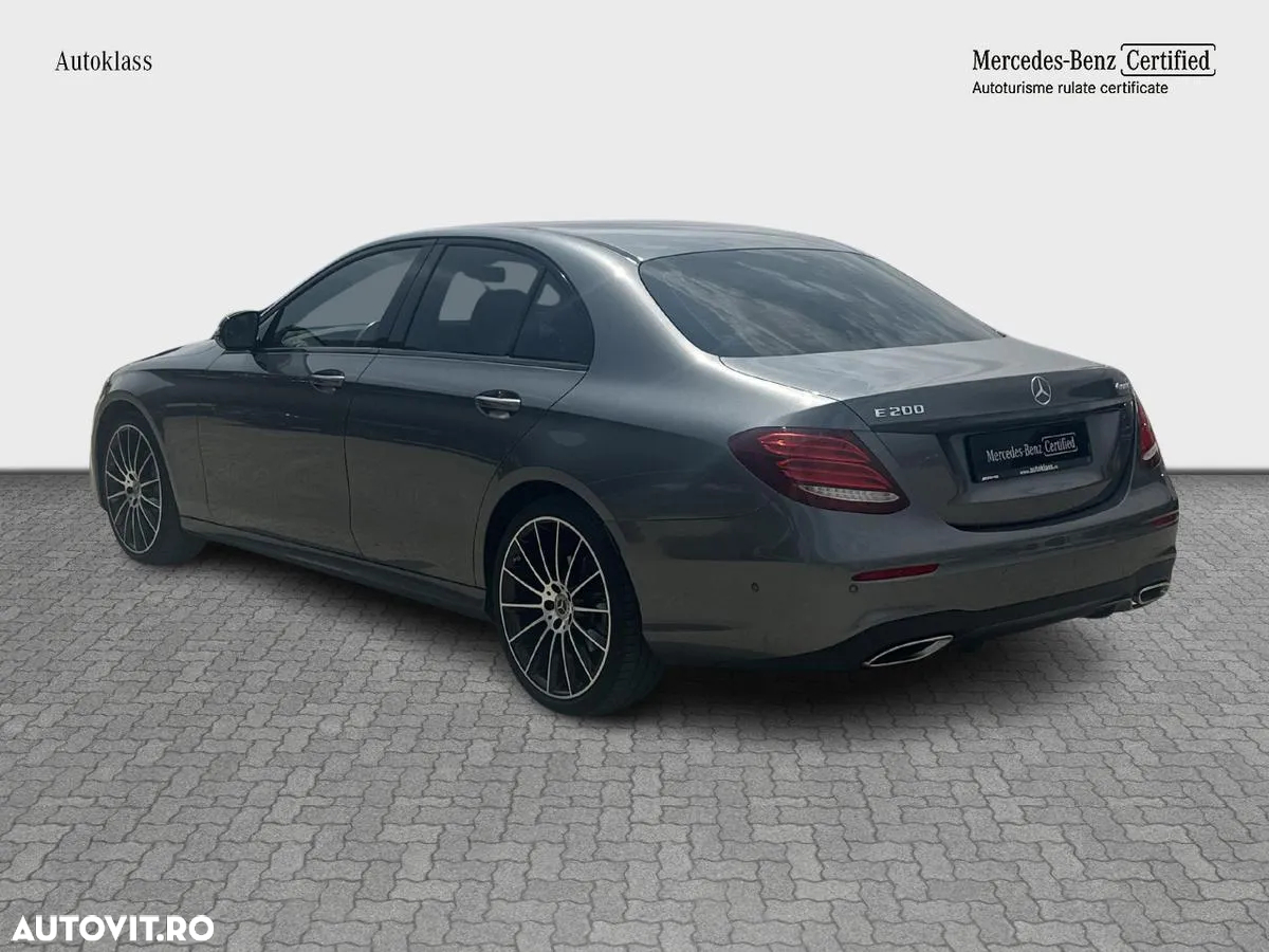 Mercedes-Benz E 200 4MATIC Aut. - 6