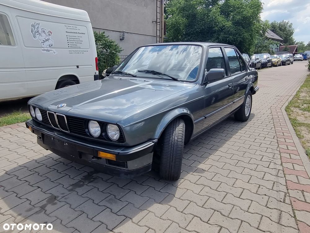 BMW Seria 3 - 38