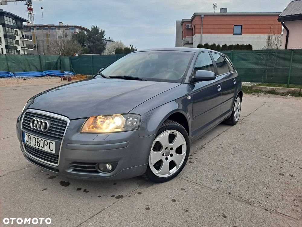 Audi A3 Sportback - 1