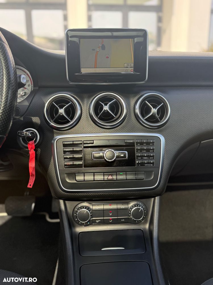 Mercedes-Benz A 180 d 7G-DCT Urban - 11