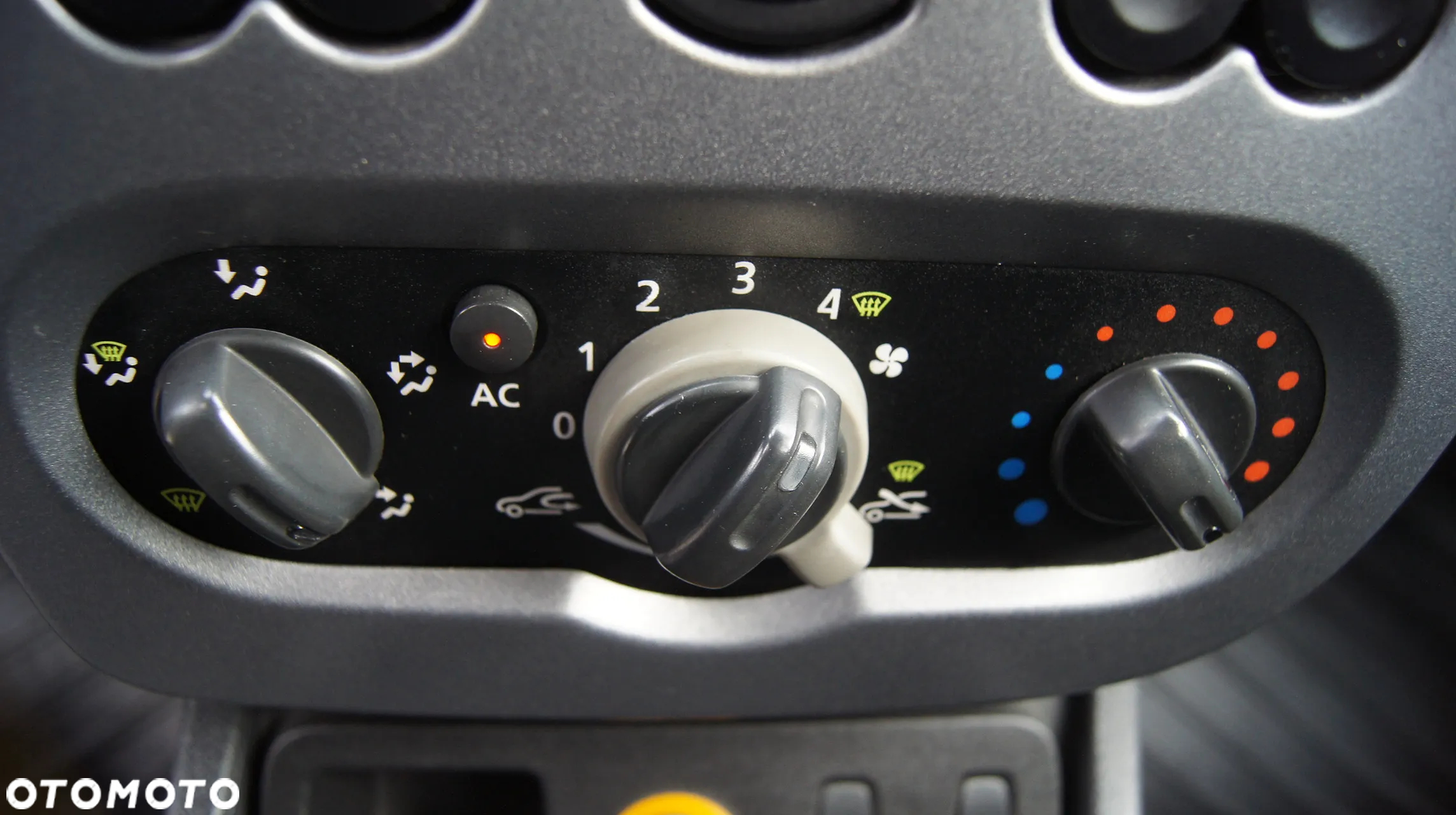 Dacia Duster 1.6 Ambiance - 18