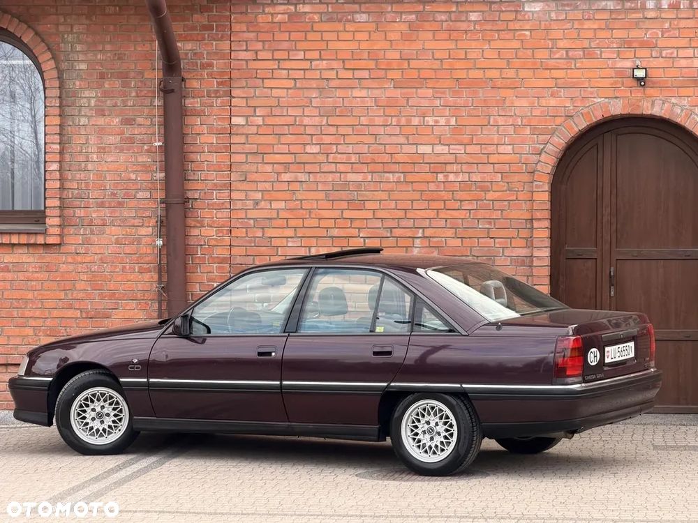 Opel Omega 2.6i CD Diamond - 20