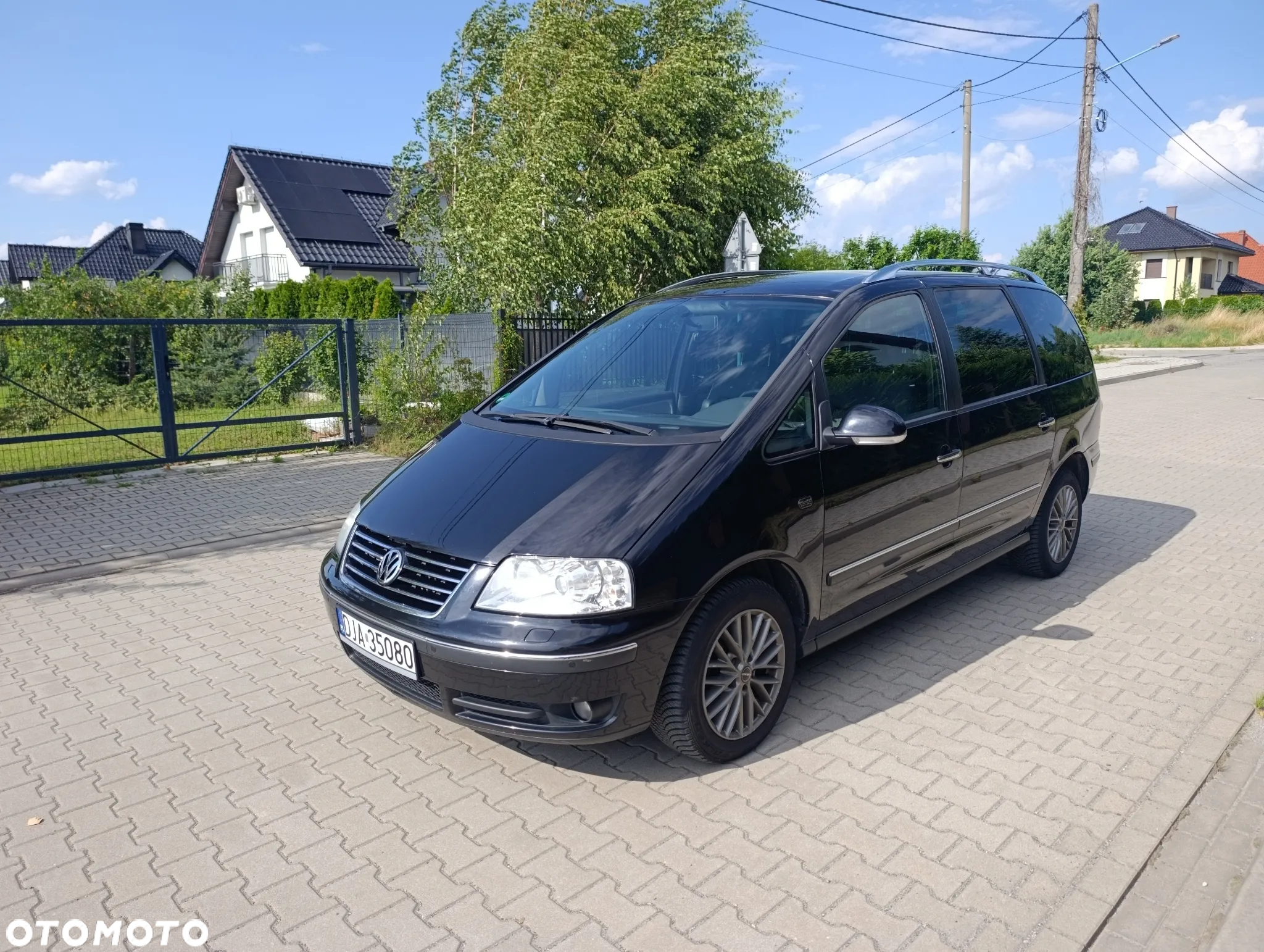 Volkswagen Sharan 2.0 TDI DPF Exclusive Edition II - 2