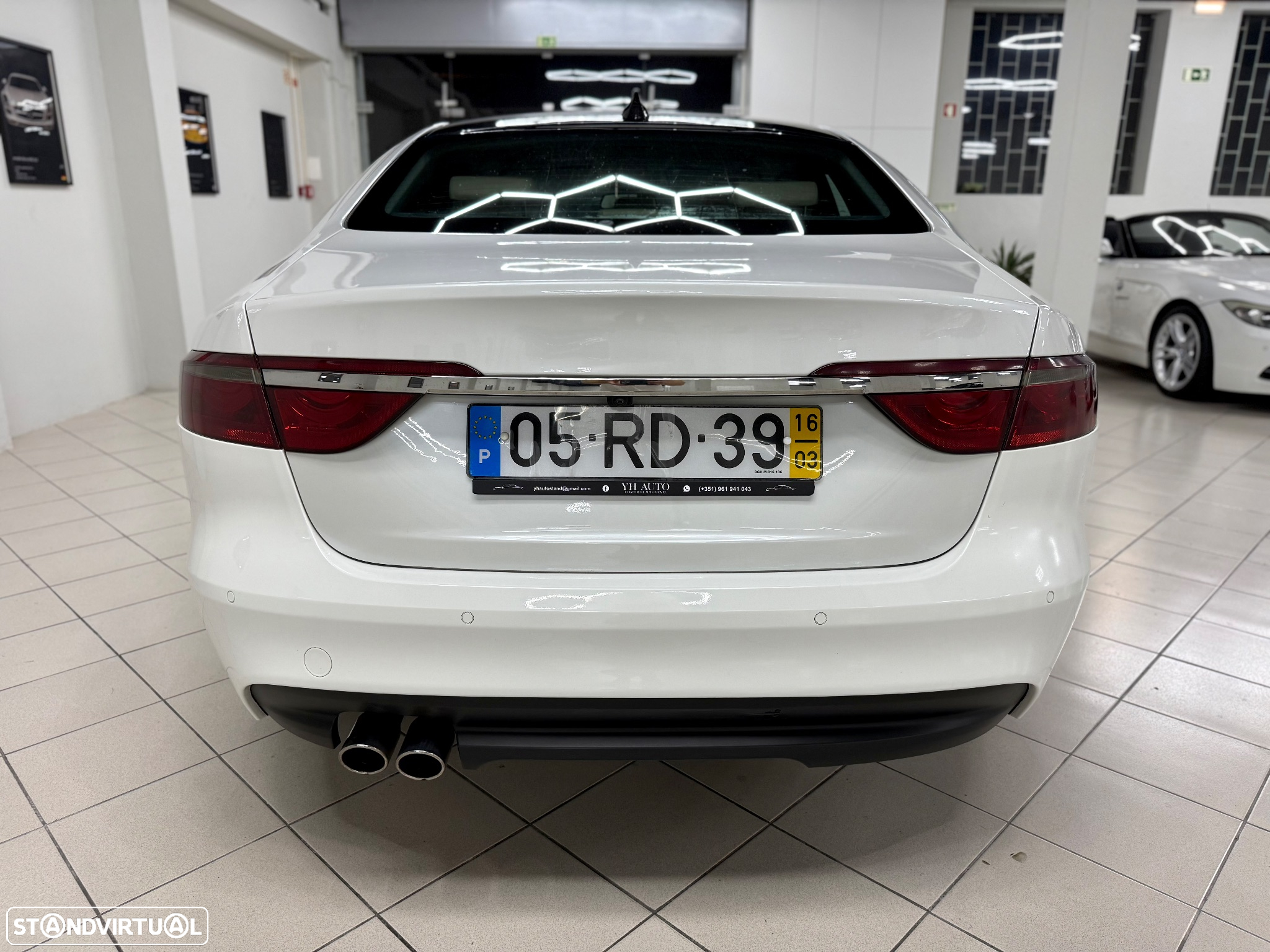 Jaguar XF 2.0 D Prestige Aut. - 11
