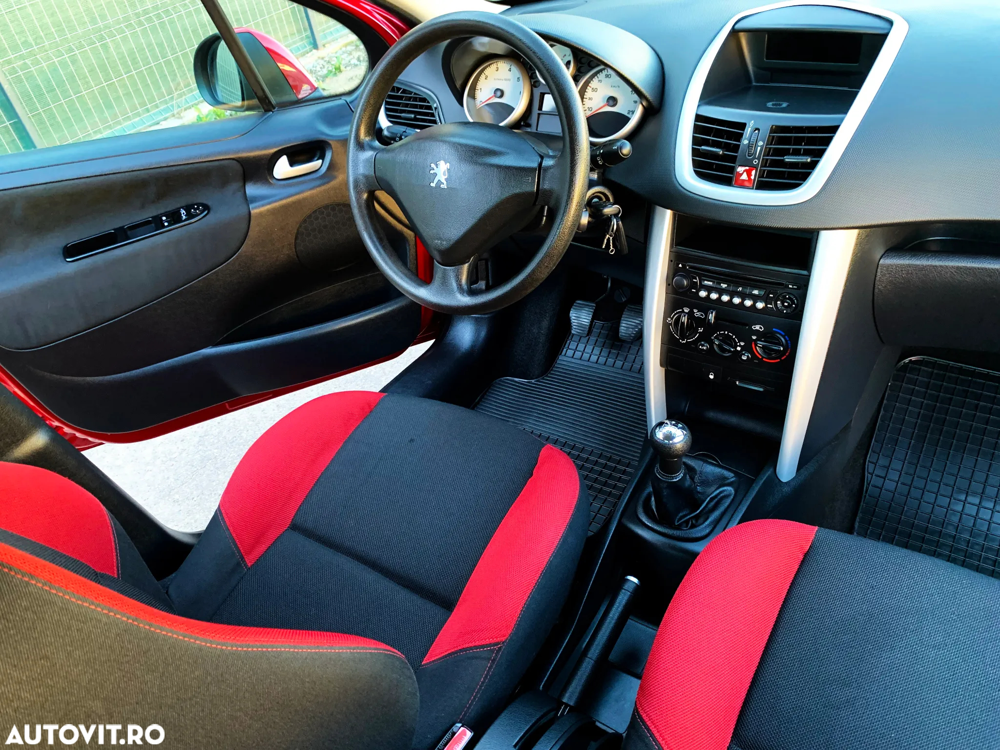 Peugeot 207 1.4E 16V Trendy - 12