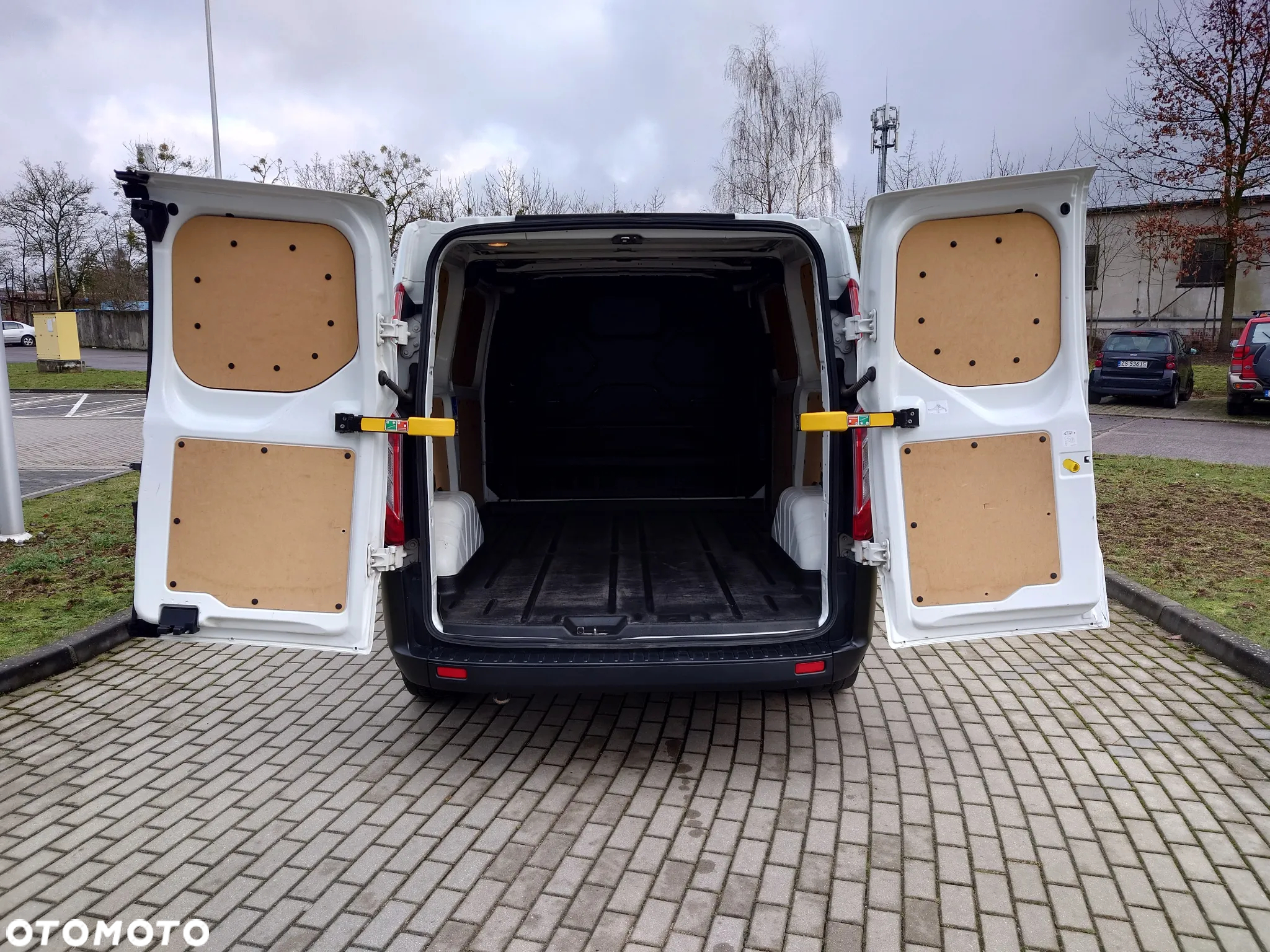 Ford Transit Custom - 14