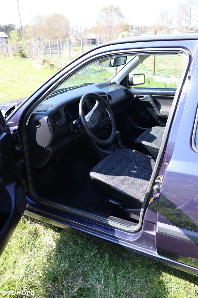 Volkswagen Golf - 8