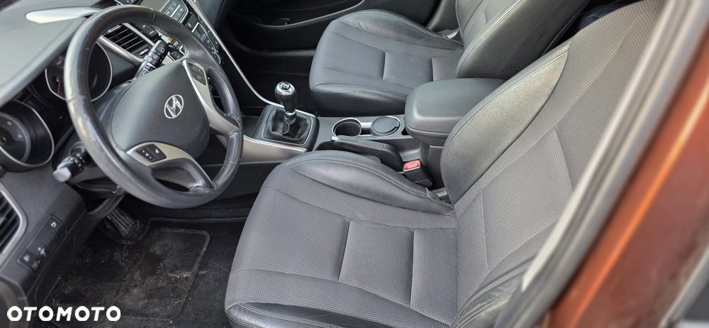 Hyundai i30 1.4 CRDi Trend - 10
