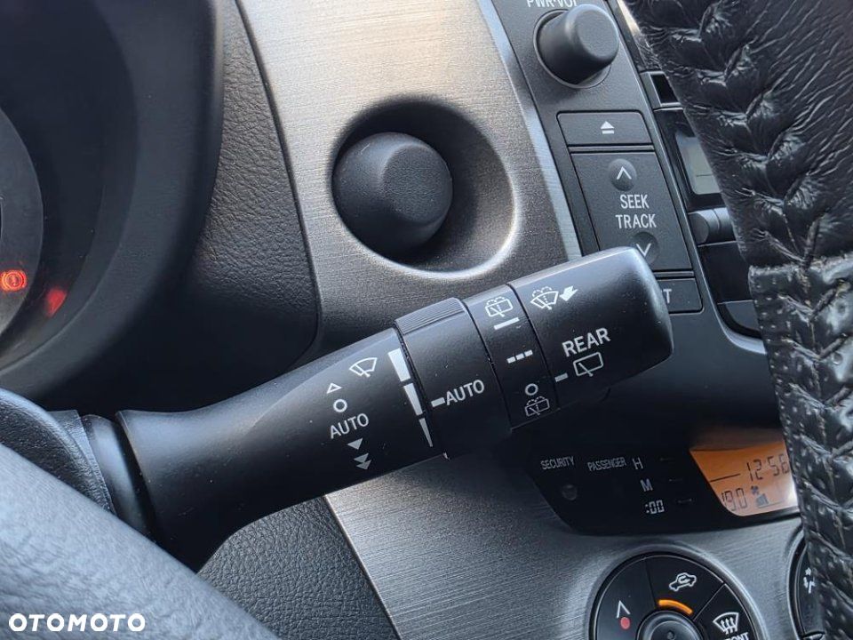 Toyota RAV4 - 24