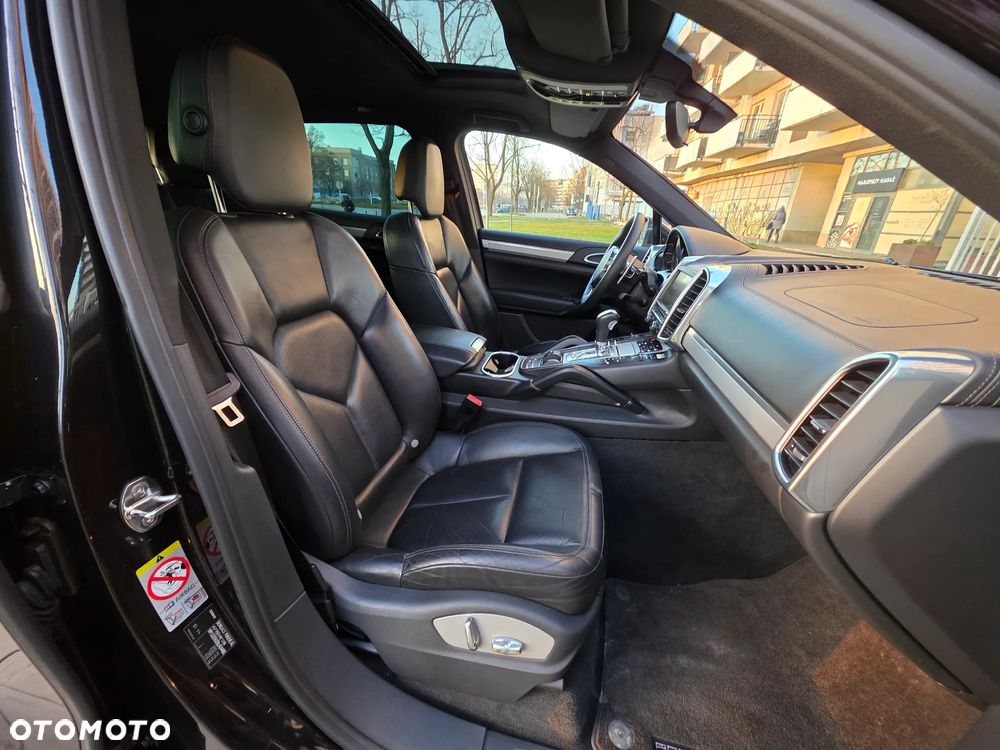 Porsche Cayenne - 36