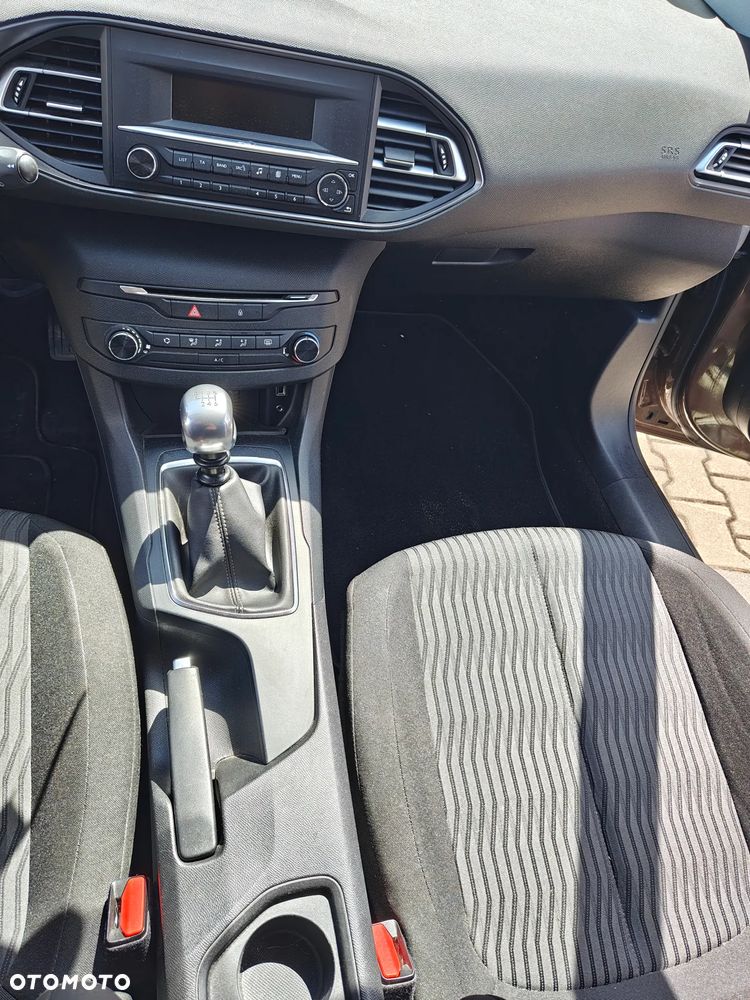 Peugeot 308 1.6 THP Active - 8