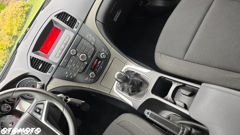 Opel Insignia - 13