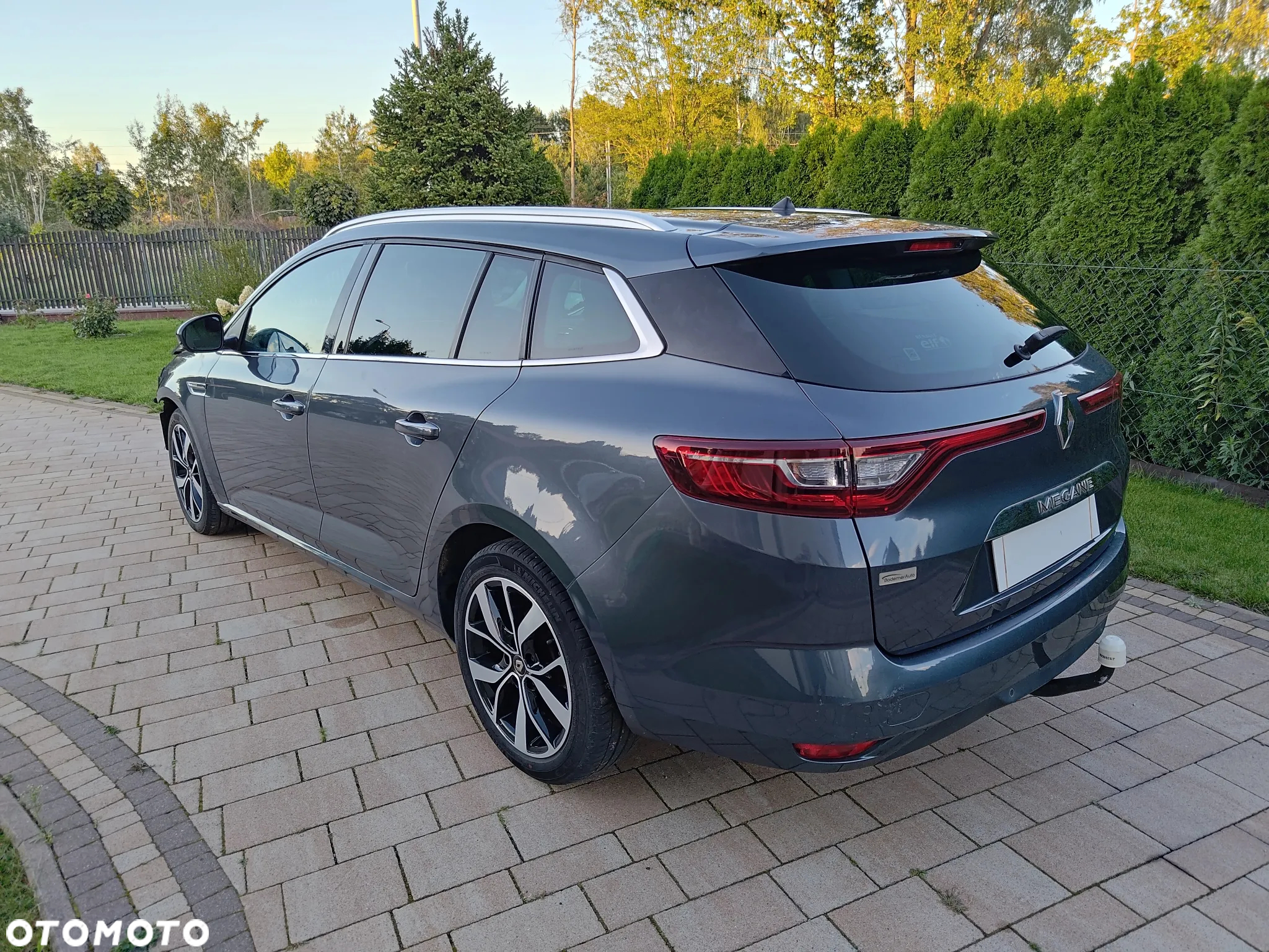 Renault Megane Grandtour TCe 140 GPF LIMITED - 6