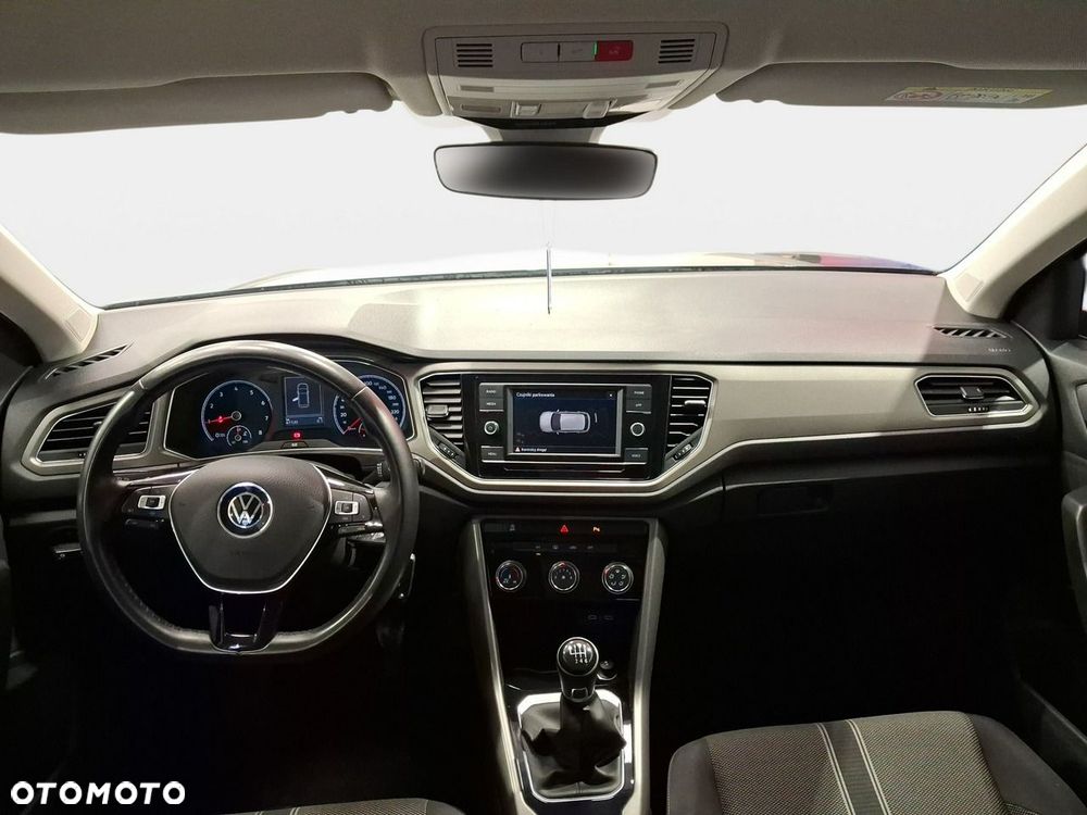 Volkswagen T-Roc - 16