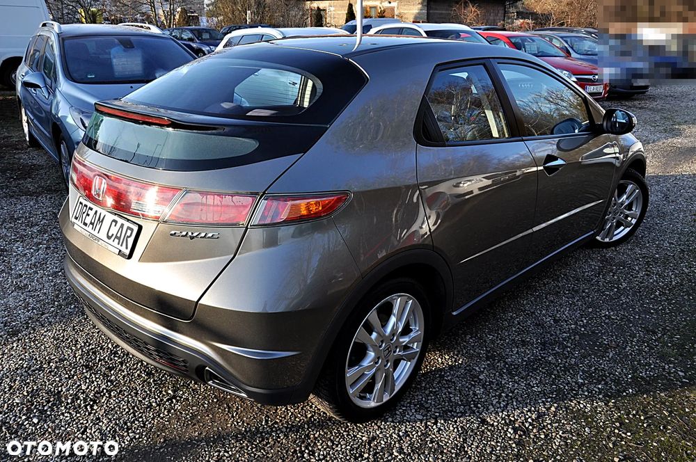 Honda Civic 1.8 Executive - 9