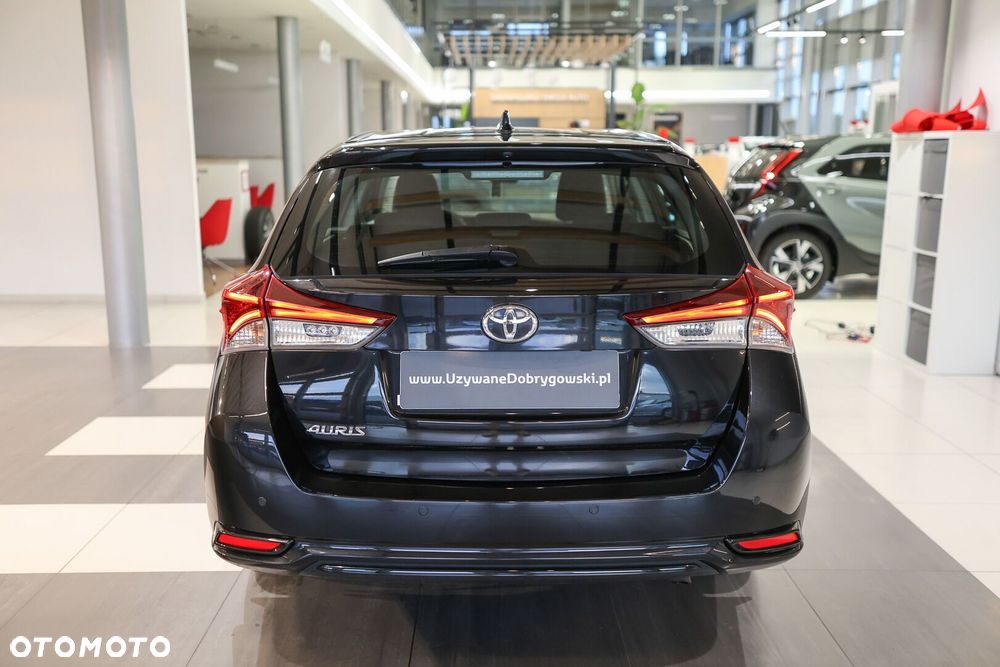 Toyota Auris - 5