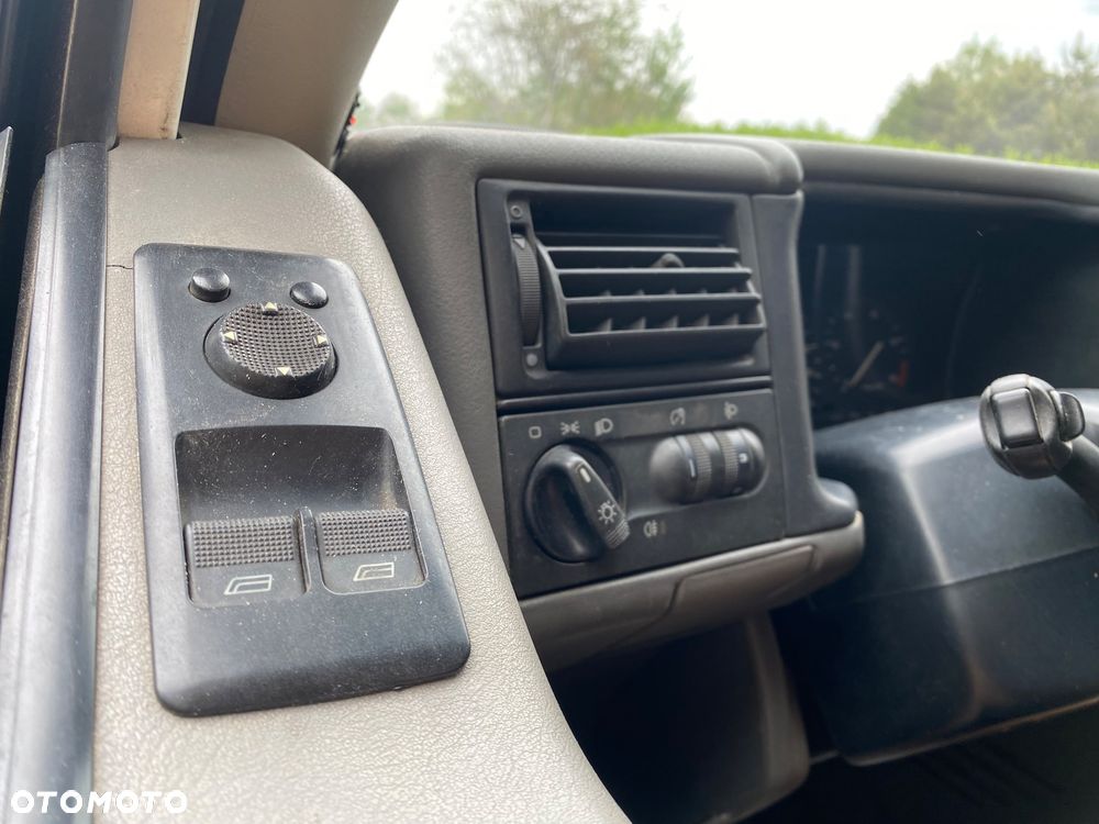 Volkswagen Transporter - 14