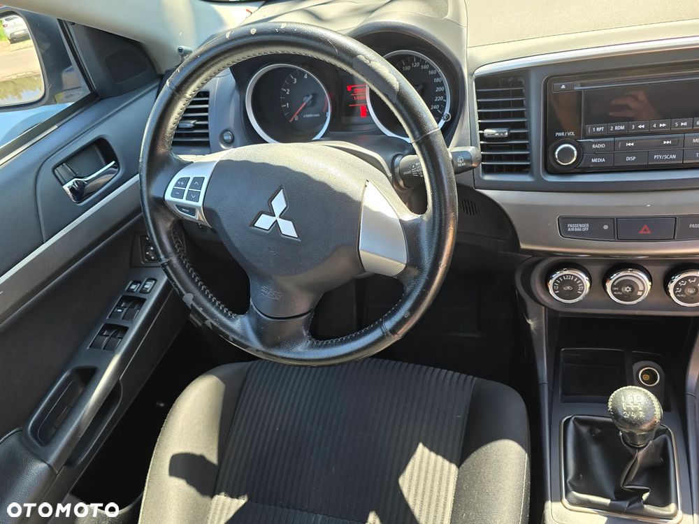 Mitsubishi Lancer 1.6 Inform - 8