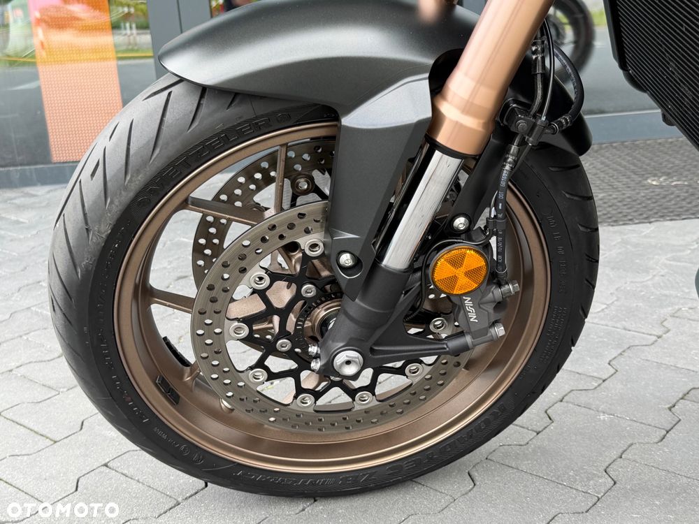Honda CB - 39