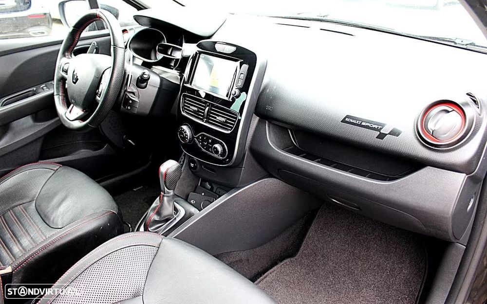 Renault Clio TCe 220 EDC R.S. Trophy - 18