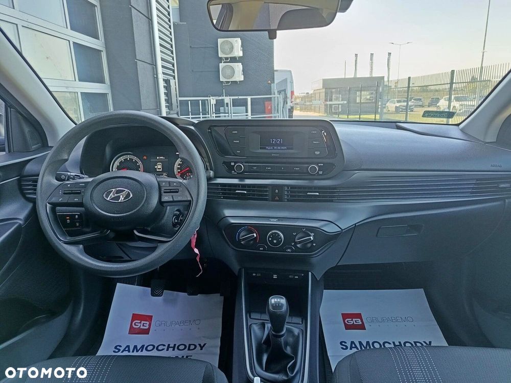 Hyundai i20 1.2 Pure - 17