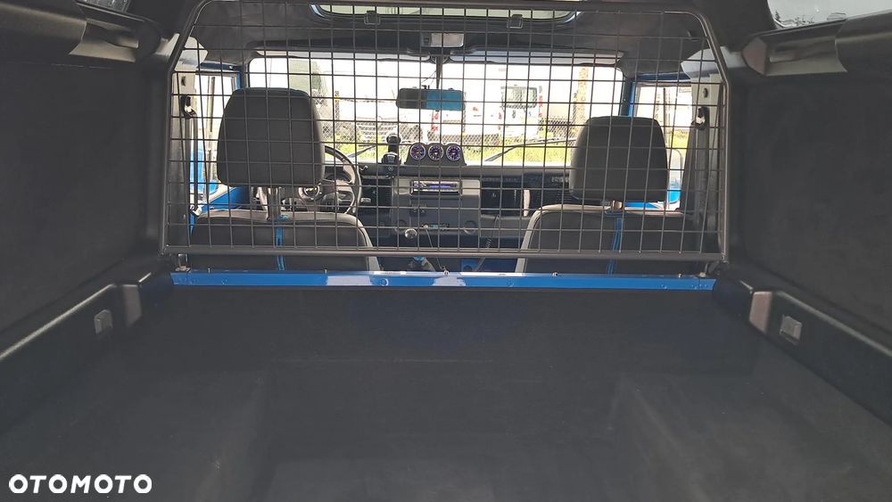 Land Rover Defender 90 2.5 TDI - 17