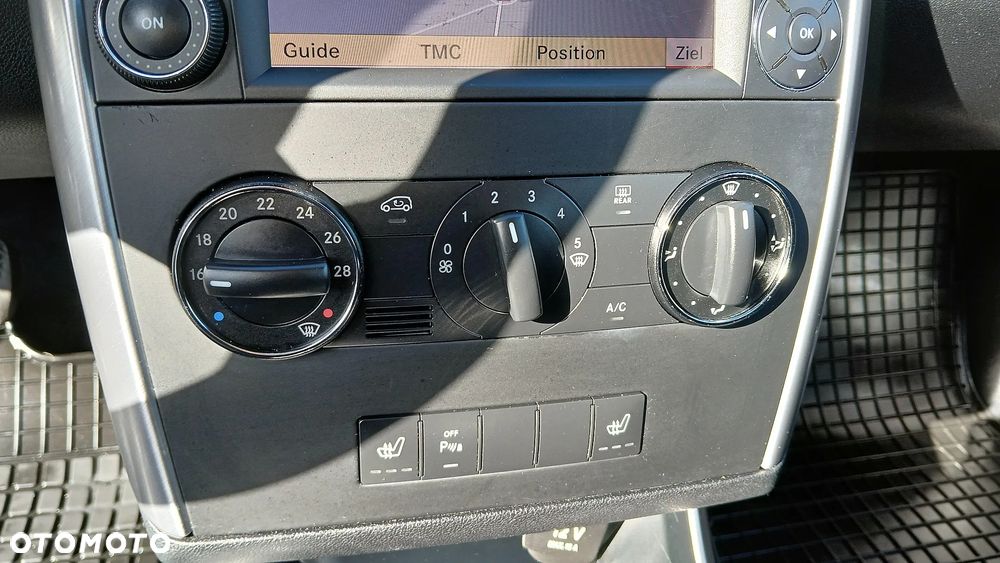 Mercedes-Benz Klasa B 180 Autotronic - 22