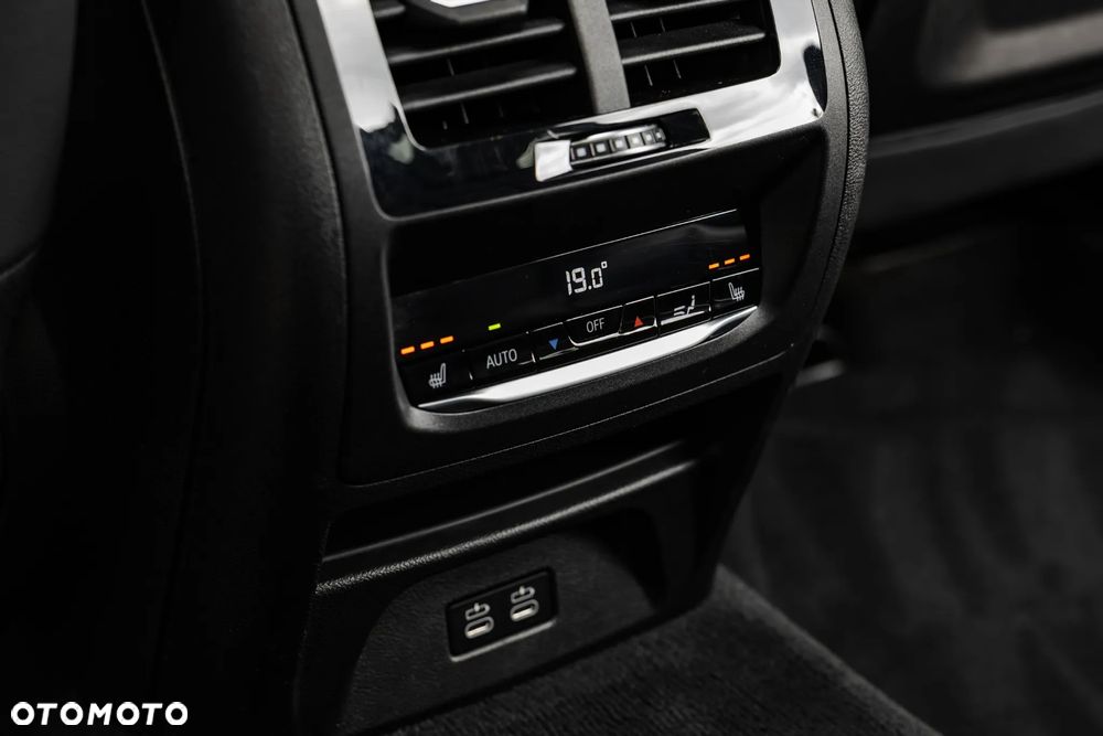 BMW X3 sDrive18d sport - 30