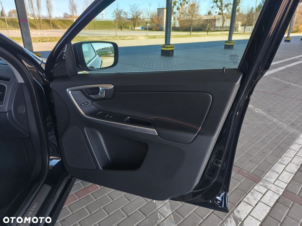 Volvo XC 60 D4 Geartronic Ocean Race - 36