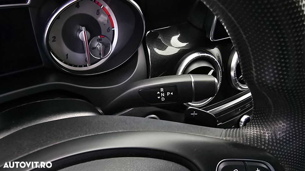 Mercedes-Benz CLA - 17