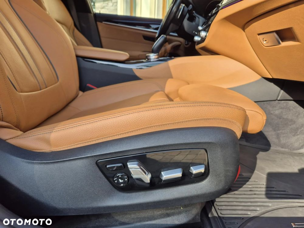 BMW Seria 5 520d Luxury Line - 16