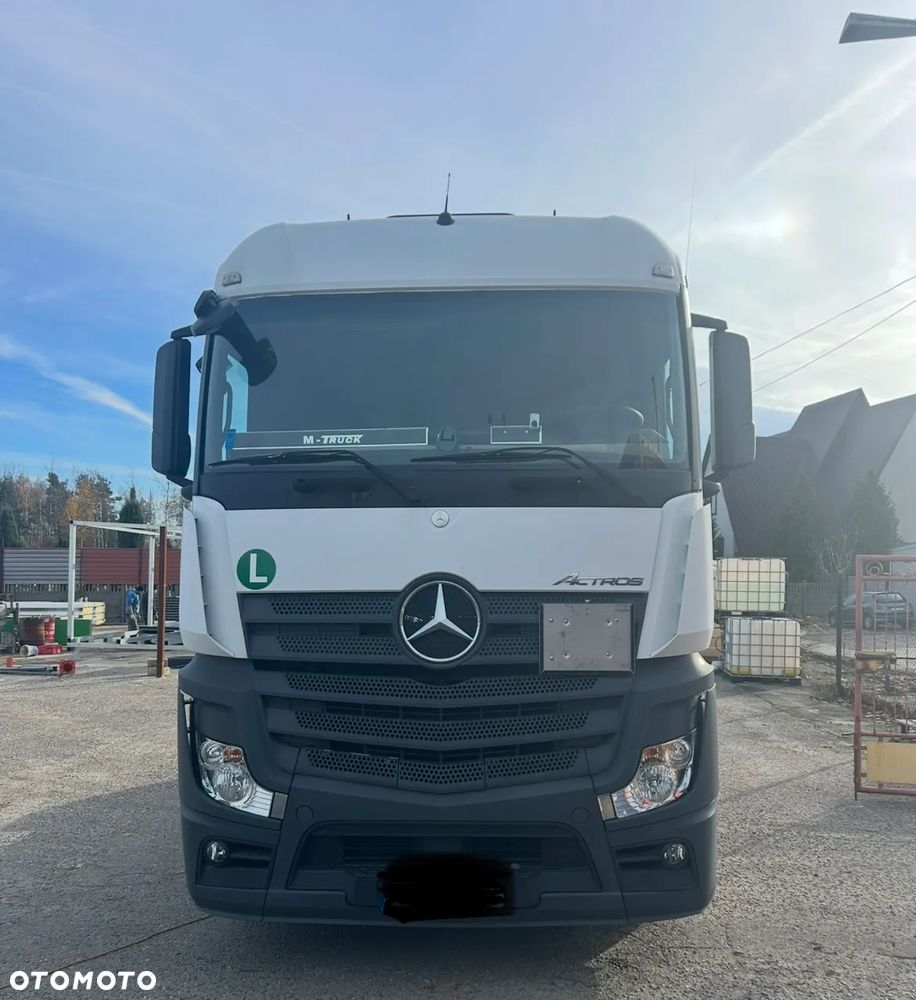 Mercedes-Benz ACTROS - 1