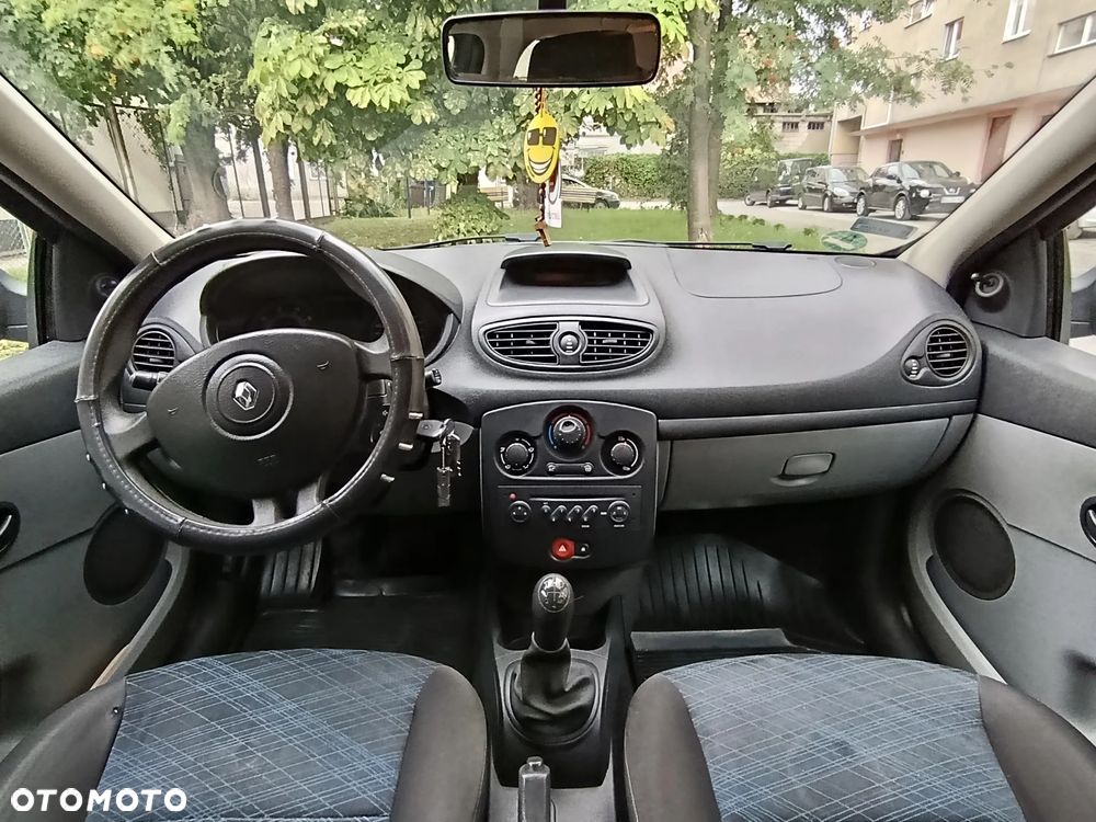 Renault Clio 1.2 16V Authentique - 22