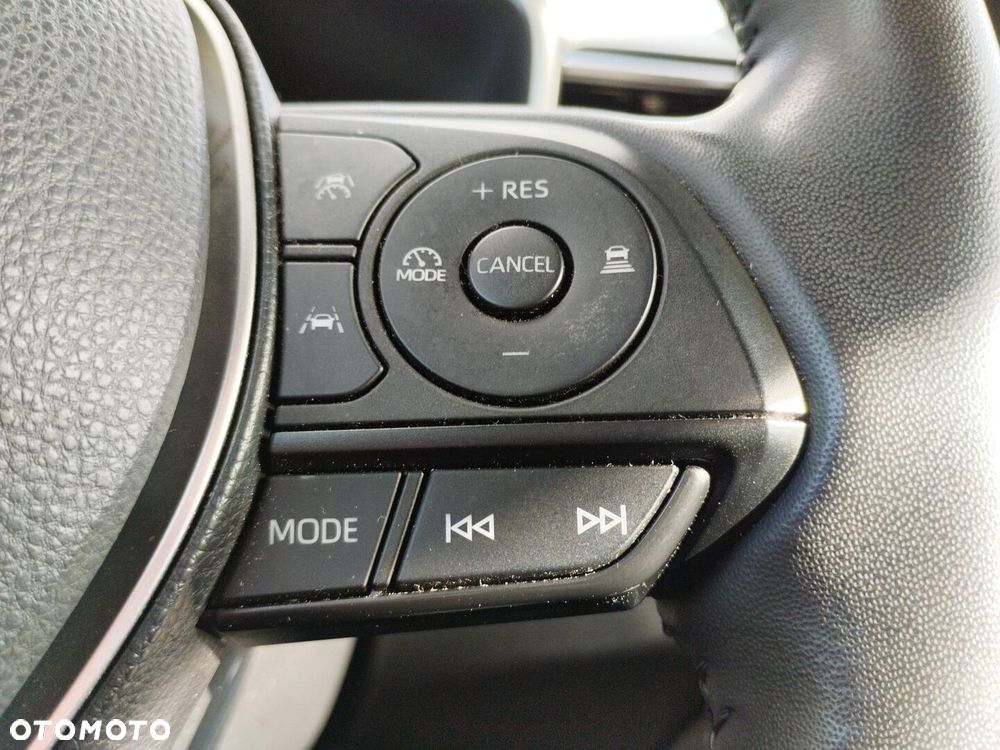 Toyota Corolla Cross - 16