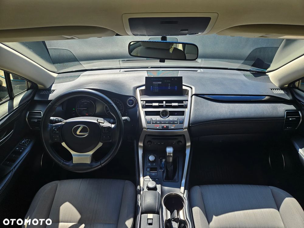 Lexus NX 300h Prestige AWD - 30