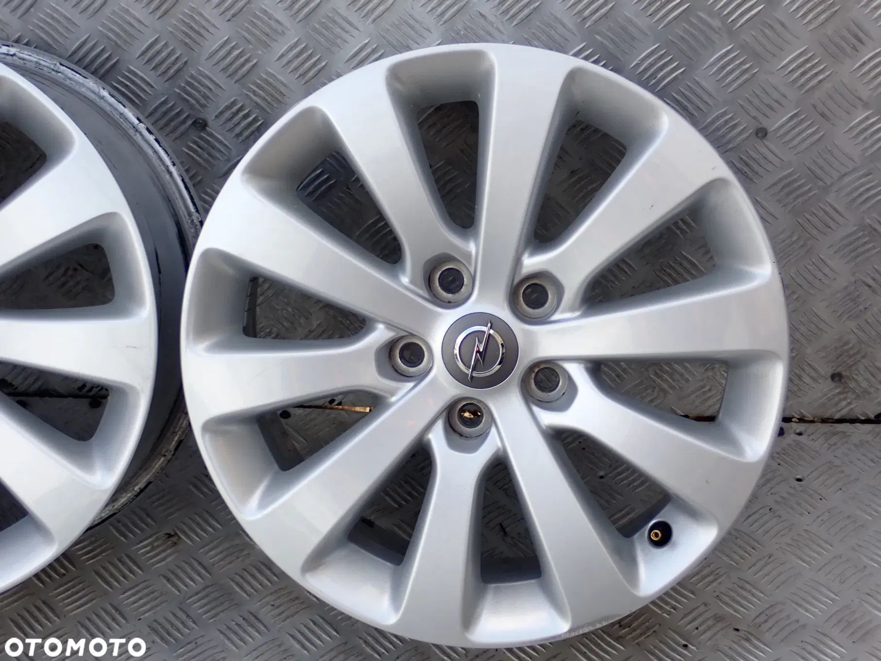 FELGI ALUMINIOWE OPEL 7JX17 ET 44 5X115 0P044K6 - 7