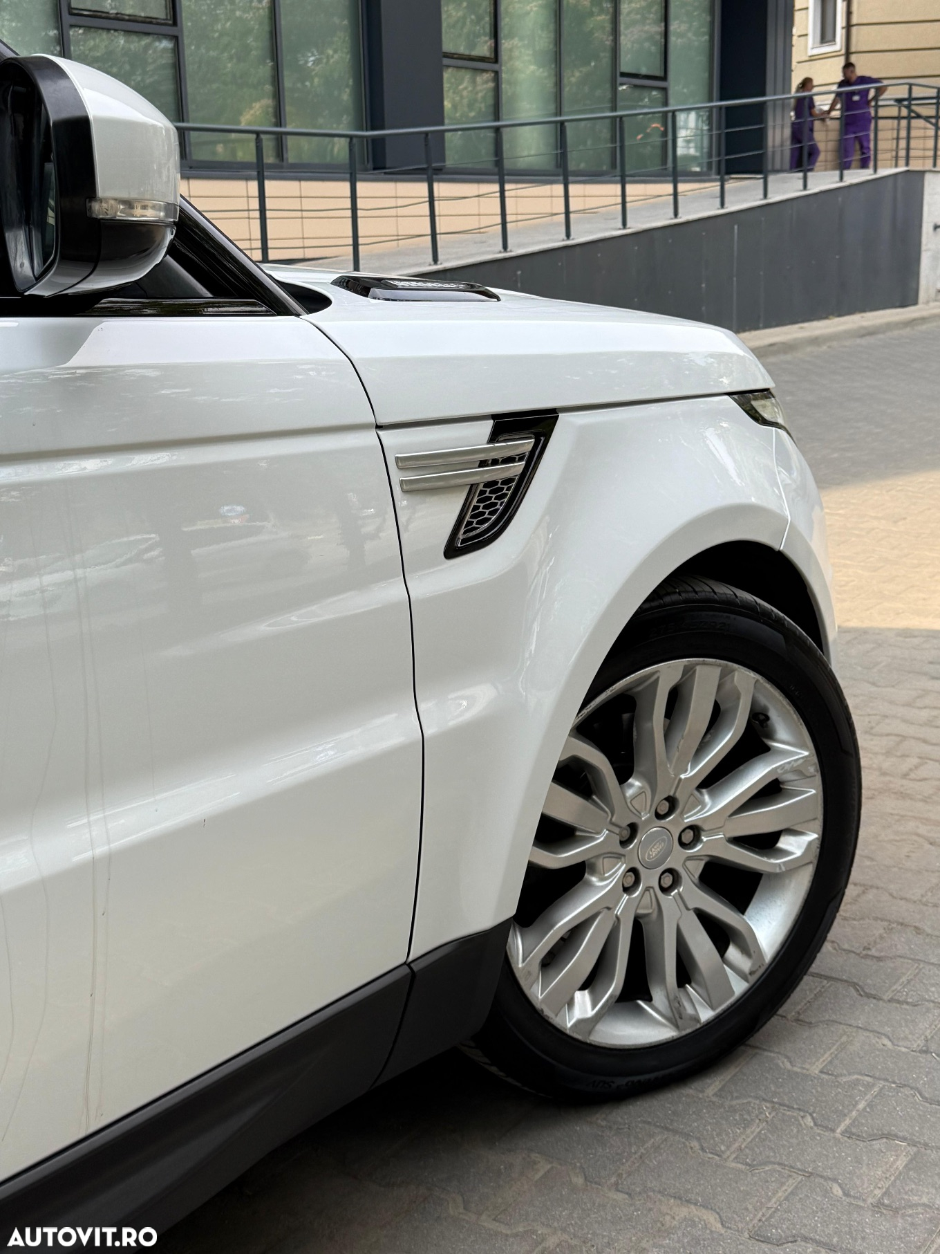 Land Rover Range Rover Sport 3.0 I6 D300 MHEV HSE Dynamic - 10