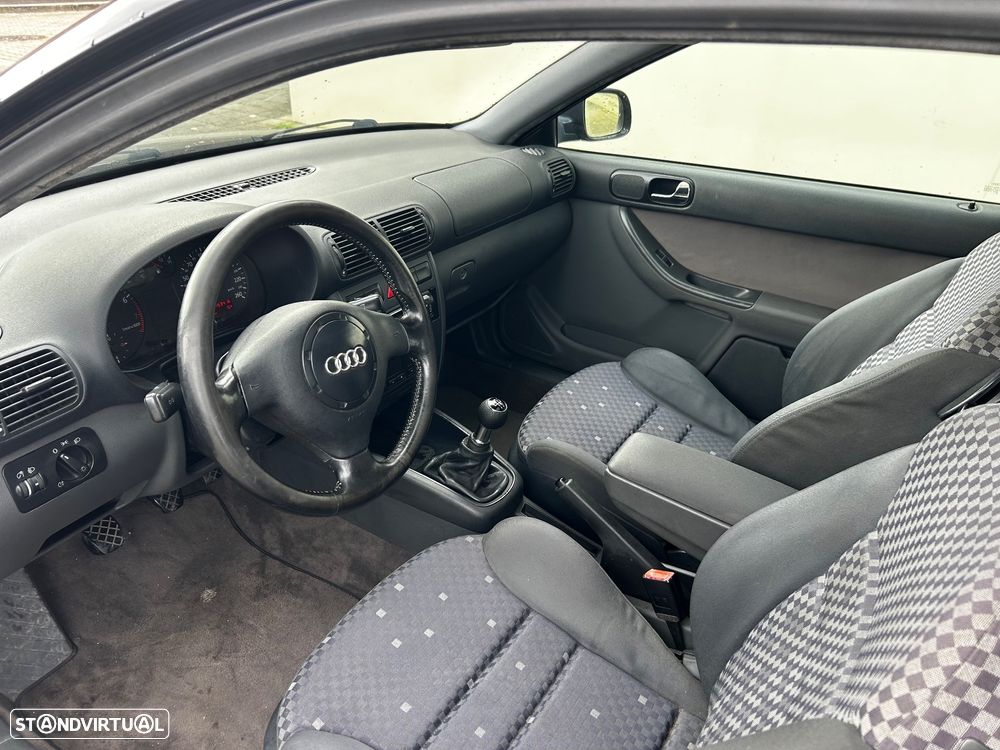 Audi A3 1.6 - 5