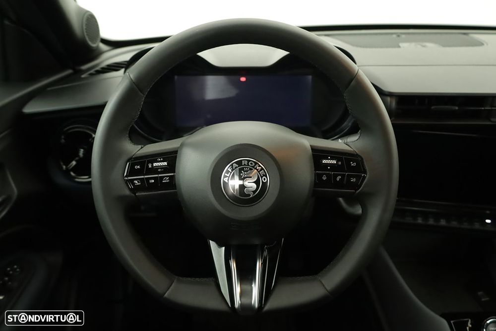 Alfa Romeo Junior Elletrica 50 kWh - 15