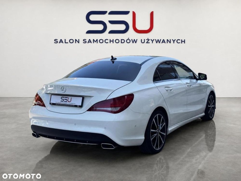 Mercedes-Benz CLA 180 Urban - 15