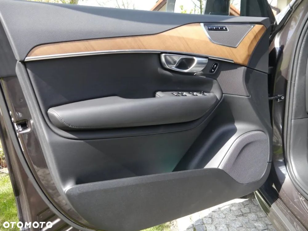 Volvo XC 90 B5 B AWD Plus Bright - 18