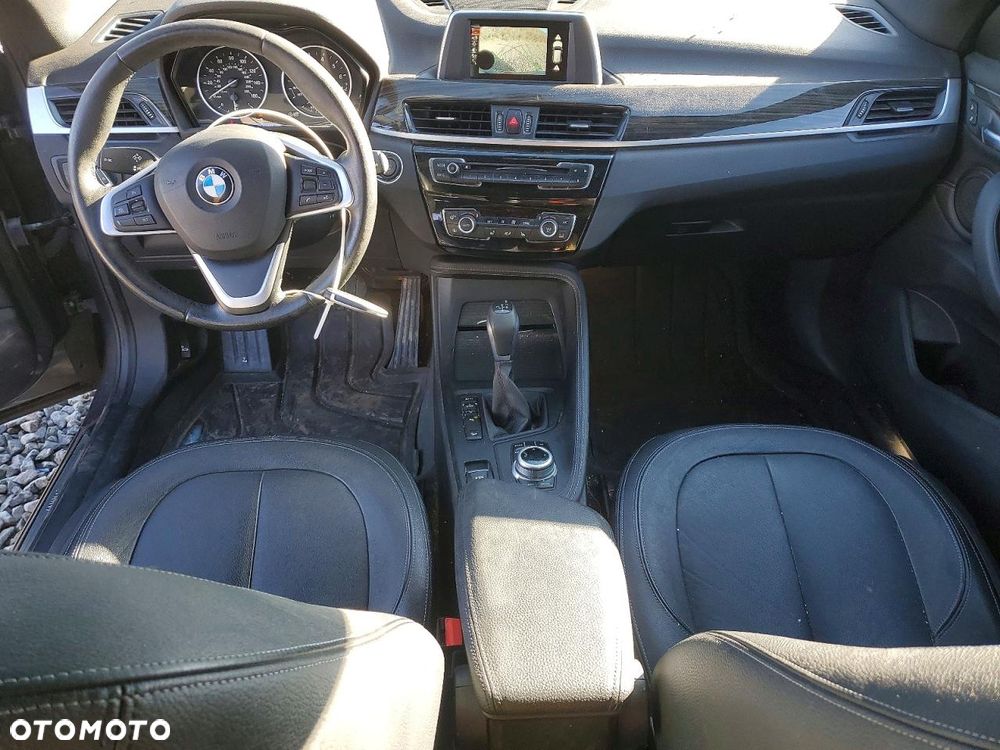 BMW X1 xDrive25i Sport Line - 7