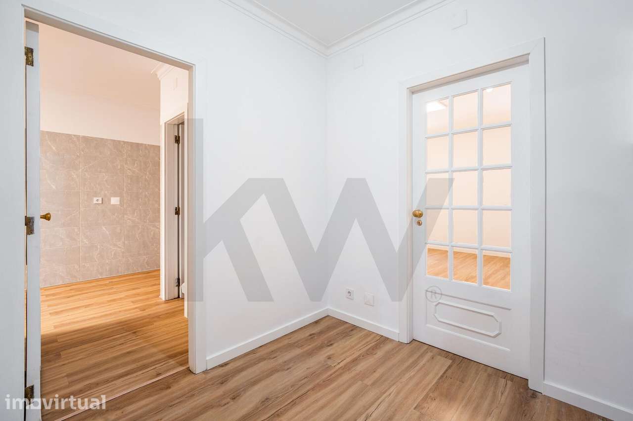 Apartamento T2 renovado Mem Martins ( Tapada das Mercês) - Grande imagem: 4/24