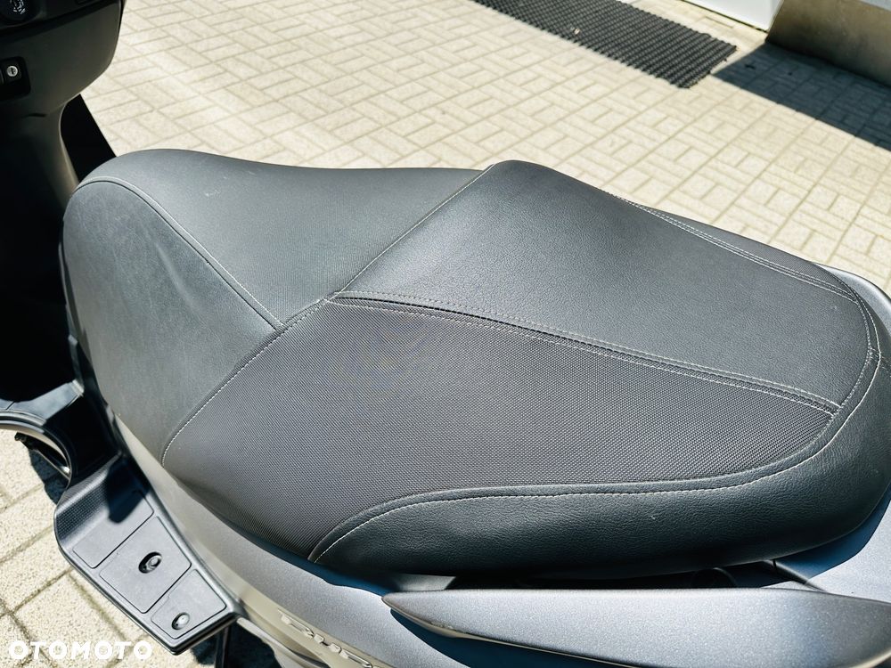 Suzuki Burgman - 19