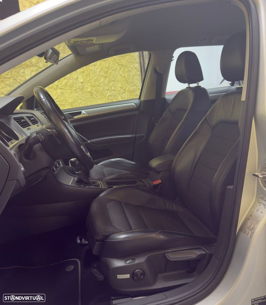 VW Golf Variant 1.6 TDi Highline DSG - 4